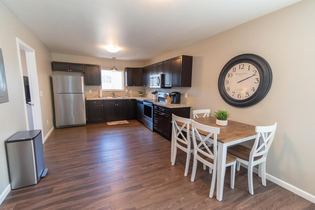 Susitna Suites Wasilla Bagian luar foto