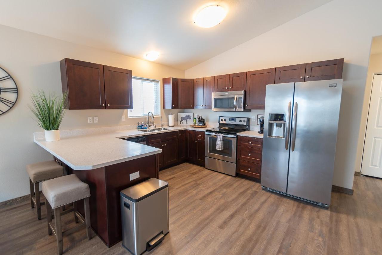 Susitna Suites Wasilla Bagian luar foto