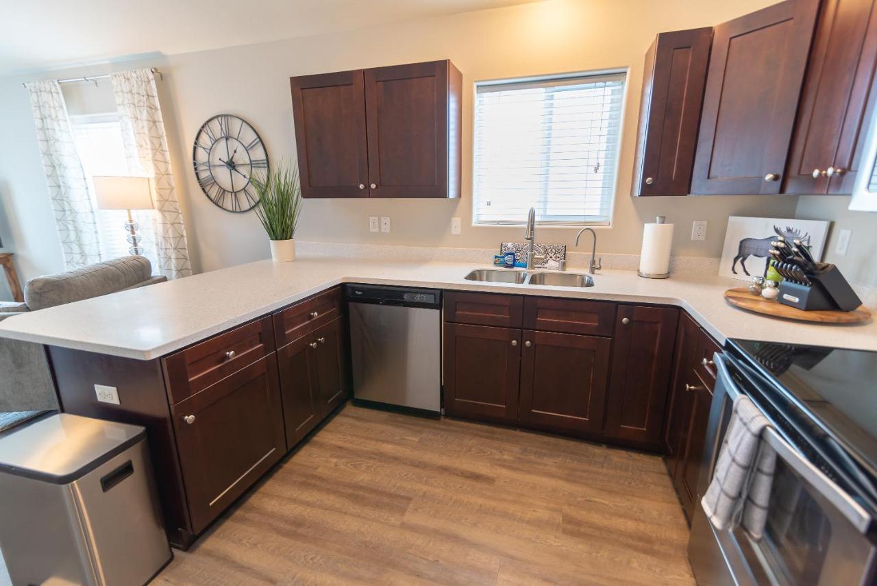 Susitna Suites Wasilla Bagian luar foto